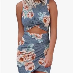 🌸3/$25🌸 Floral cut out dress
